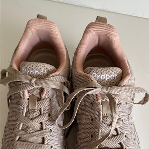 Propet Women's Beige Lace-Up Sneakers 9W